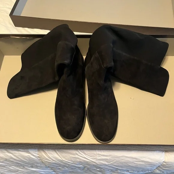 Stuart Weitzman KEELAN city boot, NWOT, size 8, black, retail $695!
